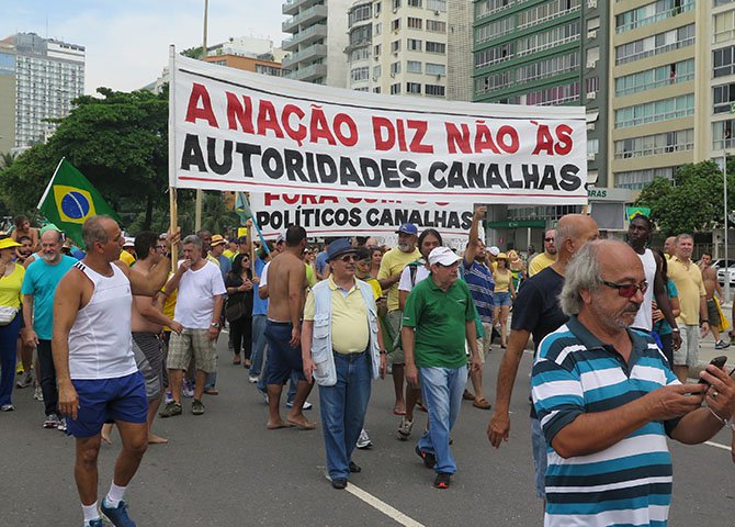 Precisarão nossas esquerdas de muita coragem para avançar e de muita humildade para rever seus erros. O duro é que o tempo urge