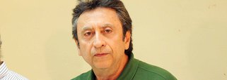 O PMDB de São Luís realiza sua convenção municipal para renovação do diretório e definir a situação do ex-deputado Ricardo Murad, que entrou em rota de colisão com a direção e está ameaçado de expulsão; a filha do "gerentão", deputada Andréa Murad, também deverá ser convidada a procurar abrigo em outra organização partidária devido a falta de sintonia com as instâncias superiores da legenda; a presença da ex-governadora Roseana Sarney, defensora da candidatura de Murad a prefeito da capital, no encontro peemdebista continua sendo uma incógnita
 