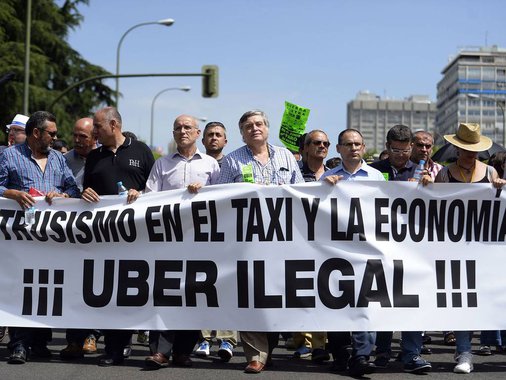 O Uber anunciou que clientes na Cidade do México poderão usar seus serviços gratuitamente nesta segunda-feira enquanto taxistas locais realizavam protestos na cidade contra possíveis regulações sobre serviços de contratação de corridas como os da empresa; o serviço começou a funcionar na cidade em 2013 e diz ter cerca de 300 mil usuários na Cidade do México