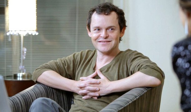 Ator se diz preocupado com o movimento "anticonstitucional" que visa tirar a presidente Dilma Rousseff do poder; "É preocupante um movimento tão inconstitucional assim, de tirar o poder de uma pessoa que foi eleita pelo voto, que é uma coisa que a gente garantiu há pouco tempo", disse; "É muito esquisito esse movimento todo em direção a um golpe. Isso no momento impede a Dilma de trabalhar", acrescentou