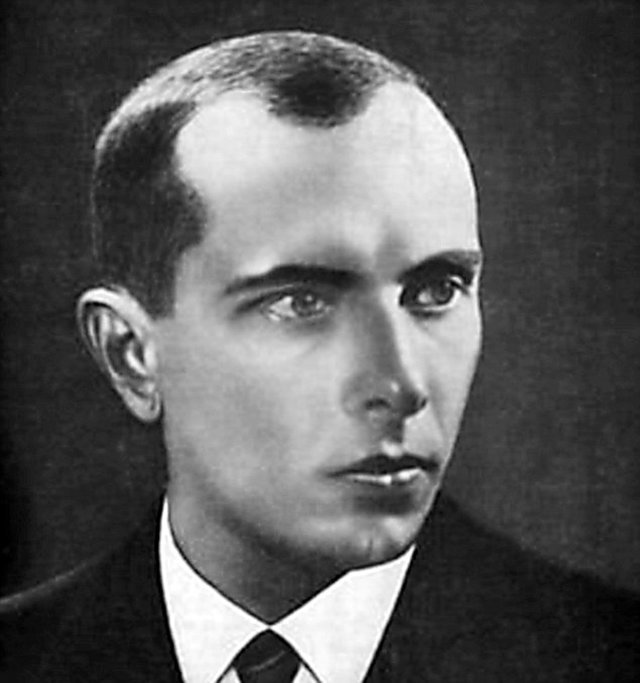 Lamentavelmente, as "democracias" ocidentais fecham vergonhosamente os olhos diante das ações dos herdeiros de Bandera, o cúmplice de Hitler (Foto: José Reinaldo Carvalho) Lamentavelmente, as "democracias" ocidentais fecham vergonhosamente os olhos diante das ações dos herdeiros de Bandera, o cúmplice de Hitler