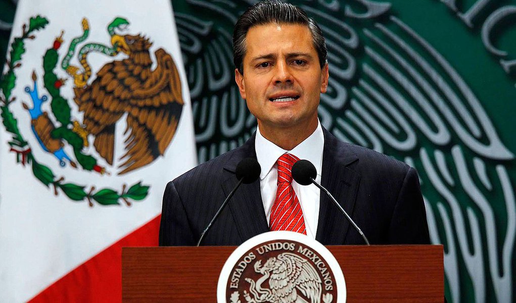 "2014 foi também um ano muito difícil para o México. A violência do crime organizado voltou a golpear o país. Sentimos dor, indignação e coragem. A demanda legítima por justiça fez-se sentir. Também se lançaram questões e fizeram exigências de maior transparência", reconheceu o presidente do México, Enrique Peña Nieto