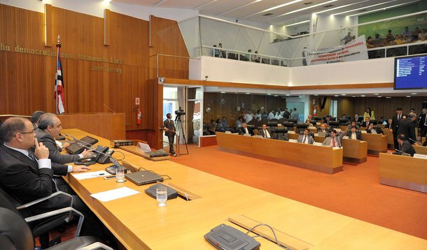 A CPI investigará denúncias de corrupção durante a gestão de Ricardo Murad na Secretaria de Saúde (SES); comenta-se nos bastidores que a gravidade das denúncias atingirão de forma significativa o núcleo político do que ainda resta do grupo Sarney, inclusive na Assembleia Legislativa, que terão que explicar como foram gastos mais de R$ 500 milhões no Programa Saúde é Vida
