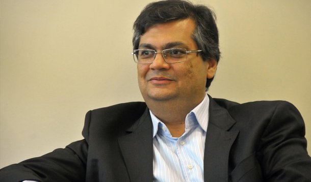 Em discurso de posse, o governador do Maranhão, Flávio Dino, afirmou que "foi uma luta muito profunda do povo em nome da esperança"; "Vamos fazer um governo bom, limpo, honrado e honesto, com uma política baseada no diálogo e na conversa", disse o novo chefe do Executivo maranhense, o primeiro filiado ao PC do B a governador o estado; "Quero compartilhar com todos que aqui estão que é preciso acreditar que vamos virar essa página do passado. O Maranhão deseja a transição definitiva de uma era", acrescentou Dino, em referência a família Sarney, que dominou por quase 50 anos a política no estado