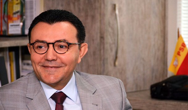 O Partido Socialista Brasileiro (PSB) adiou a reunião da Executiva Nacional que aconteceria nesta segunda-feira (17), em Brasília, e remarcou para o dia 27, quando a cúpula da legenda deve se reunir na capital federal para definir a linha de atuação da sigla a partir de 2015; será o primeiro encontro com o novo presidente do PSB, Carlos Siqueira, eleito em outubro