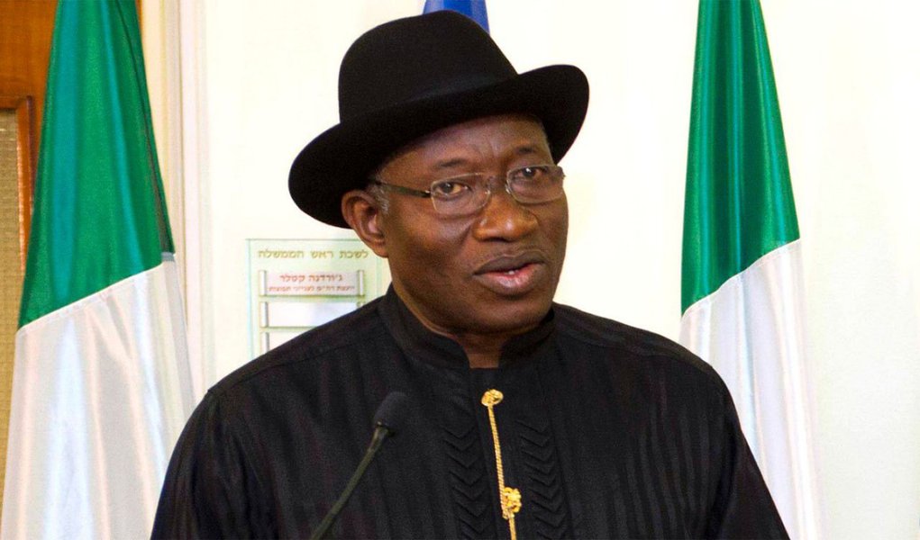 O presidente da Nigéria, Goodluck Jonathan, admitiu ter subestimado o grupo radical islâmico Boko Haram, que há seis anos pratica ataques sobretudo no Nordeste do país; “Provavelmente, no início [da insurreição do grupo] nós – quero dizer, a minha equipe e eu – subestimamos a capacidade do Boko Haram”, declarou Jonathan em entrevista ao diário This Day