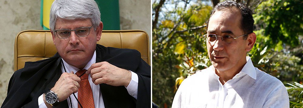 Em parecer enviado ao Supremo Tribunal Federal (STF), o procurador-geral da República, Rodrigo Janot, defende que o ex-deputado João Paulo Cunha, condenado na Ação Penal 470, cumpra o restante da pena em casa apenas depois de devolver R$ 536.440,55 aos cofres públicos; defesa do ex-parlamentar pediu progressão para o regime aberto no dia 3