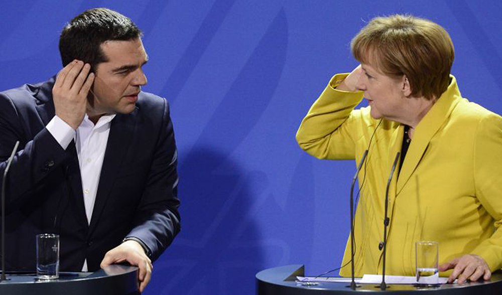 Estudo divulgado nesta segunda-feira, 10, pelo Instituto de Investigação Econômica Leibniz mostra que a Alemanha "se beneficiou claramente com a crise grega", em mais de 100 bilhões de euros;" Nos anos recentes, cada vez que os mercados financeiros souberam de notícias negativas sobre a Grécia, as taxas de juros sobre as obrigações do governo alemão caíram, e cada vez que as notícias foram boas, estas subiram", defende o documento; sob o comando de Angela Merkel, a Alemanha exigiu à Grécia disciplina fiscal e duras reformas econômicas em troca da ajuda de credores internacionais