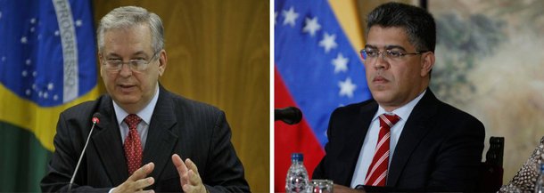 Ministro das Relações Exteriores, Luiz Alberto Figueiredo, cobrou nesta quarta (5) do encarregado de Negócios da Embaixada da Venezuela, Reinaldo Segóvia, explicações sobre a vinda, semana passada, do ministro de Comunidades e Movimentos Sociais e vice-presidente de Desenvolvimento do Socialismo Territorial, Elias Jaua, para compromissos políticos, sem que o governo brasileiro fosse comunicado