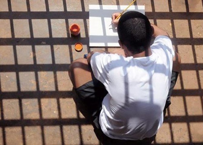 O que mais se fez no Brasil nas últimas décadas foram leis mais duras. A população carcerária cresceu em 6 vezes dos anos 1990 até hoje, tornando-se verdadeiras universidades do crime