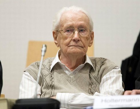 Num Brasil de disputas, farsas, ganâncias e total descaso às questões que envolvem ética e humanidade, é sempre bom ter em mente a imagem do Groning ou Eichmann negando suas culpas e crimes e alegando fazer parte "do trabalho"