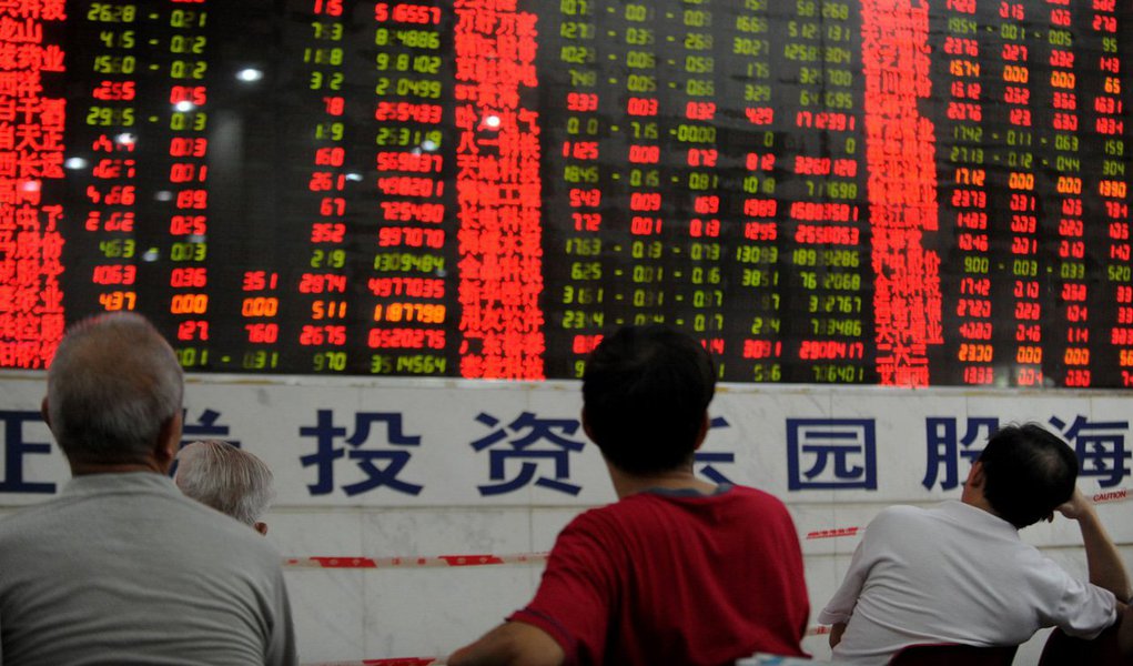 A China vinha dando grandes passos rumo à liberalização de sua infraestrutura financeira até que seu mercado de ações começou a despencar no mês passado, mas as tentativas de Pequim de deter a queda torpedearam suas metas de reforma uma após a outra
