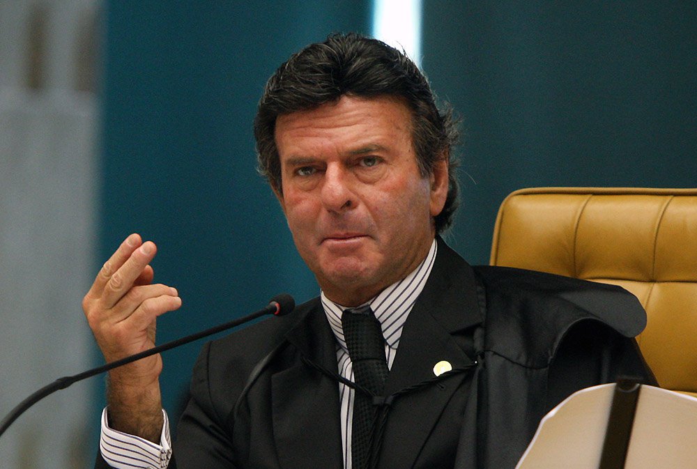 Decisão foi do ministro Luiz Fux, que entendeu permanecer válido o acórdão do STJ que anulou a Operação que prendeu Daniel Dantas e mais 23 pessoas em 2008; para o Supremo, o MP impetrou o recurso extraordinário fora do preso; a corte já havia condenado, no ano passado, o delegado expulso da PF Protógenes Queiroz, que comandou a ação, por violação de sigilo funcional qualificada