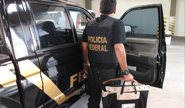 A PF deflagrou a operação Fim da Linha, para desarticular esquema criminoso de falsificação de documentos públicos utilizados em pedidos de concessão de benefícios de Amparo Social ao Idoso e de Pensão por Morte, nas cidades de São Luis/MA, Paço do Lumiar/MA e São José de Ribamar/MA; o prejuízo, inicialmente identificado, aproxima-se de R$ 950 mil, enquanto que o prejuízo evitado com a consequente suspensão desses benefícios, levando-se em consideração a expectativa de vida média da população brasileira, aproxima-se de R$ 4,7 milhões