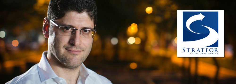 "Em fevereiro de 2012 – muito antes que nascesse o 'Vem pra Rua' – o nome de Rogério Chequer apareceu na lista de e-mails da empresa de 'inteligência global' Statfor, conhecida como 'the Shadow CIA'", diz Fernando Brito, editor do Tijolaço; recentemente, a Stratfor esteve acusada de envolvimento em tentativas de golpes de estado em vários países