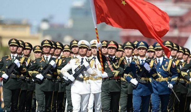 Os trabalhadores da área de defesa são suspeitos de divulgarem segredos sobre testes, produção e uso de novas armas de alta tecnologia, informou a rádio China Internacional em uma reportagem online, citando a agência de segurança estatal da província de Sichuan