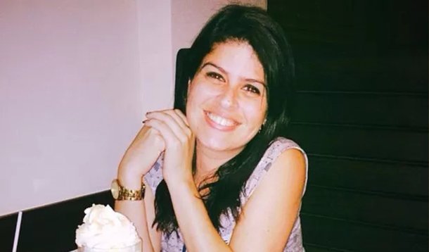 Depois da confirmação das mortes de Jandira Magdalena dos Santos Cruz, de 27 anos, e Elisângela Barbosa, de 32, após interromperem gravidez, de forma clandestina, no Rio de Janeiro, a Anisitia Internacional defendeu hoje (24) que o aborto no Brasil seja tratado como uma questão de saúde pública e de direitos humanos, e não criminal; no Brasil, estimativas apontam que em torno de 1 milhão de mulheres fazem abortos clandestinos todos os anos, e 200 mil morram em consequência da operação