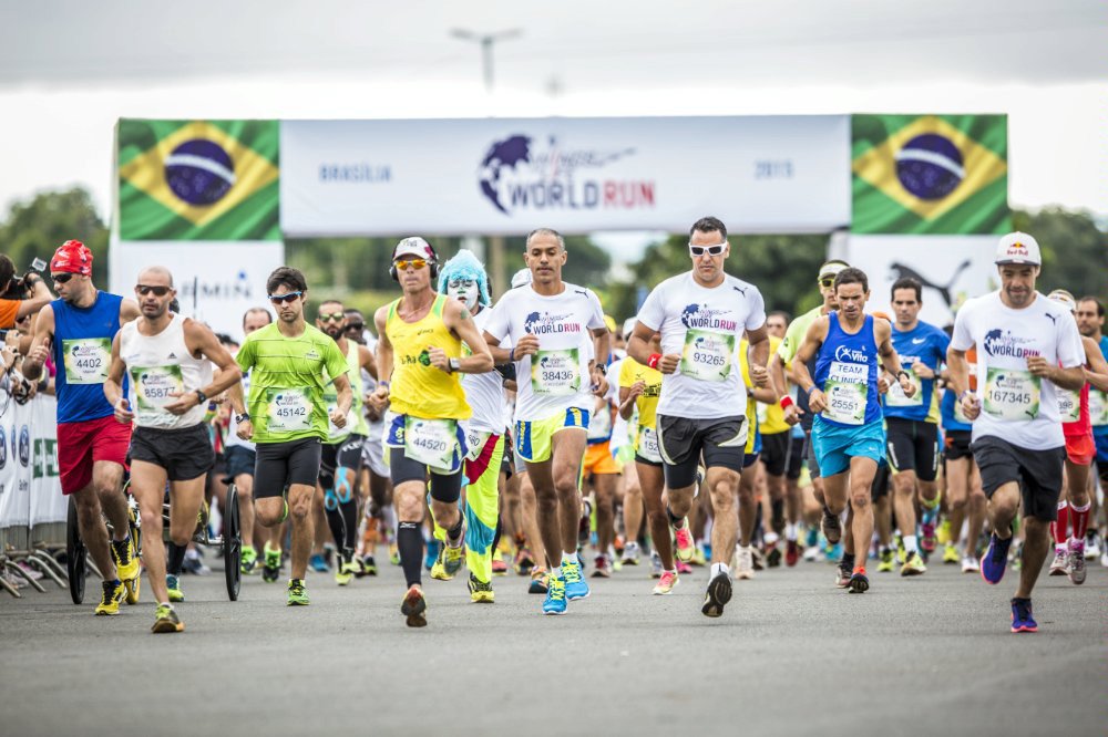 Durou quase quatro horas a edição de Brasília da corrida Wings For Life World Run. A largada aconteceu no Estádio Mané Garrincha, às 8h, com mais de 3 mil participantes. O formato da corrida chama a atenção, pois não há linha de chegada. O participante corre e um carro o segue. Quando o automóvel o ultrapassa, ele é eliminado; o grande vencedor, entre todos os 35 países, foi o etíope Lemawork Ketema