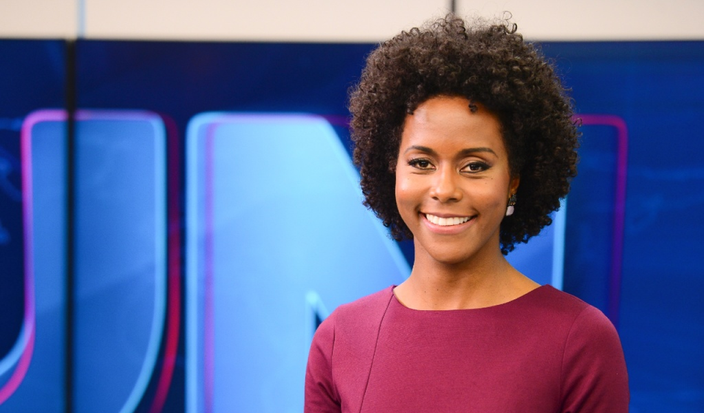  O Ministério Público do Rio de Janeiro e de São Paulo pediram a investigação das ofensas publicadas à jornalista Maria Júlia Coutinho na página do “Jornal Nacional” no Facebook; no Rio, por meio da Coordenadoria de Direitos Humanos, o Ministério Público solicitou à Promotoria de Investigação Penal que acompanhe o caso, com rigor, junto à Delegacia de Repressão a Crimes de Informática; também haverá uma investigação sobre o caso em São Paulo. O promotor Christiano Jorge dos Santos, da Promotoria Criminal do Fórum da Barra Funda, abriu um procedimento investigativo para apurar dois possíveis crimes: injúria ou racismo