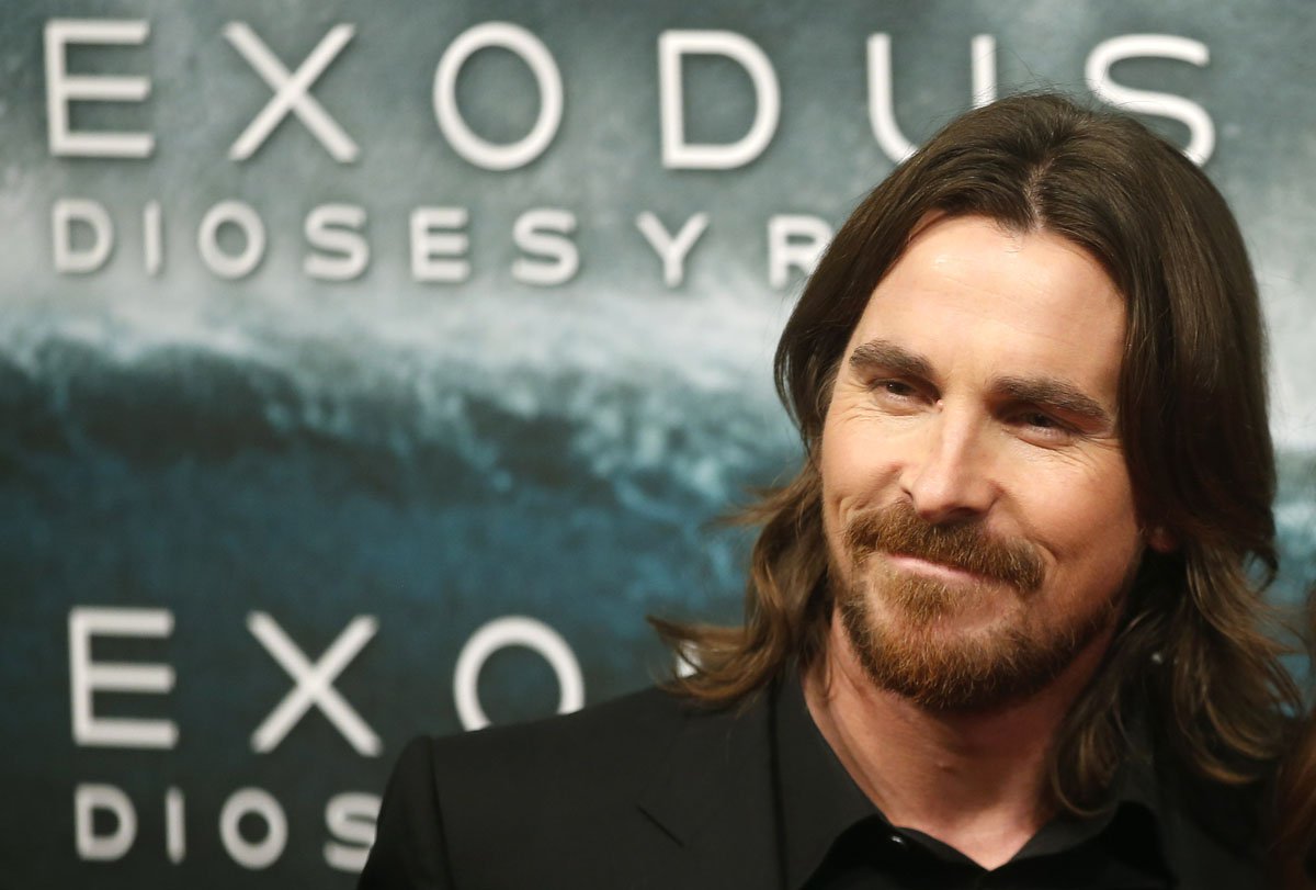 Christian Bale posa para fotÃ³grafos na premiÃ¨re do filme â€œÃŠxodo - Deuses e Reisâ€ em Madri. 04/12/2014 REUTERS/Juan Medina