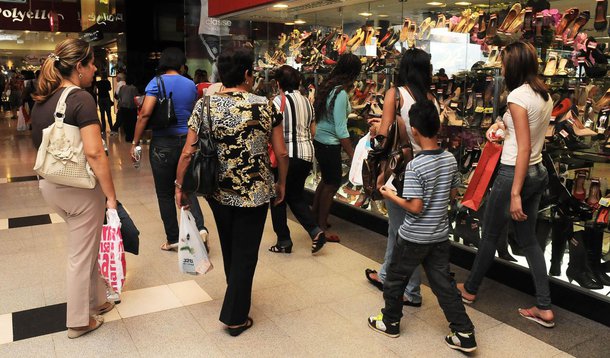 Novas regras regulamentam a concessão de alvarás e licenças, e simplificam a documentação necessária; "A partir deste novo marco regulatório, os micro, pequenos e médios empresários trabalharão com tranquilidade e segurança", afirmou Franklin de Moura, coordenador-adjunto da Coordenadoria das Cidades, da Casa Civil, órgão que coordena as administrações regionais
