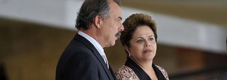 Ministérios teriam sido orientados a disponibilizar pastas até o dia 18 de novembro para deixar a presidente Dilma Rousseff à vontade para a reforma do segundo mandato; o ministro Aloizio Mercadante, da Casa Civil, diz que gesto evitaria constrangimentos quando começar a ser anunciada a nova equipe