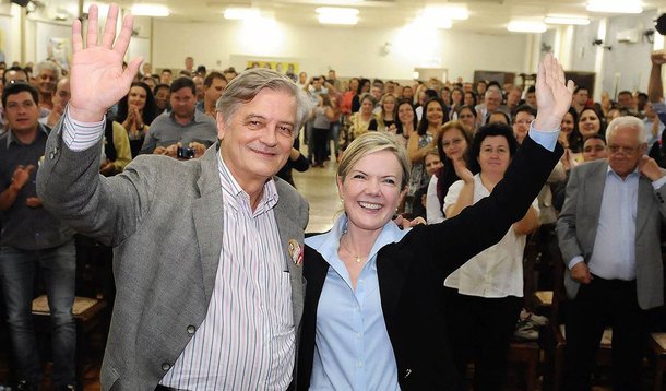 Candidato a vice-governador na coligação Paraná Olhando Para Frente, de Gleisi Hoffmann (PT), Haroldo Ferreira mobilizou militantes e populares para a última semana que antecede o primeiro turno das eleições de 2014: “A verdadeira pesquisa será os votos no próximo dia 5 de outubro, quando os eleitores do Paraná vão escolher a senadora Gleisi Hoffmann para disputar o segundo turno”