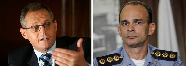 O secretário de Segurança Pública do Rio, José Mariano Beltrame, afirmou que o comandante geral da PM, coronel Luís Claudio Castro, permanecerá no cargo, mesmo após a prisão de 24 policiais militares suspeitos de integrar uma quadrilha acusada de cobrar propina para não coibir as atividades ilegais praticadas na Zona Oeste do Rio; "Se vocês olharem os índices de criminalidade, verão que os números estão bons, estamos no caminho certo. As investigações sobre a participação de policiais em crimes estão sendo feitas, e se tiverem algo de novo, faremos o que for necessário", disse Beltrame