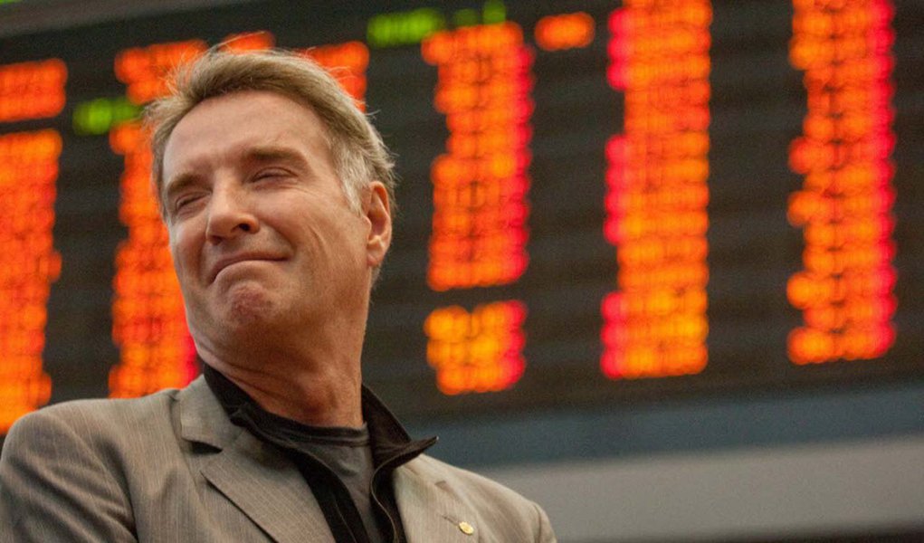 Empresário Eike Batista foi acusado pelo Ministério Público Federal do Rio de Janeiro de manipulação e uso indevido de informação privilegiada contra o mercado de capitais com ações da petroleira OGX; crimes podem gerar pena de até 13 anos de reclusão; órgão pede ainda o bloqueio dos bens de Eike e dos imóveis doados aos filhos Thor e Olin e a mulher Flávia Sampaio, somando até R$ 1,5 bilhão, para futura indenização dos prejuízos causados