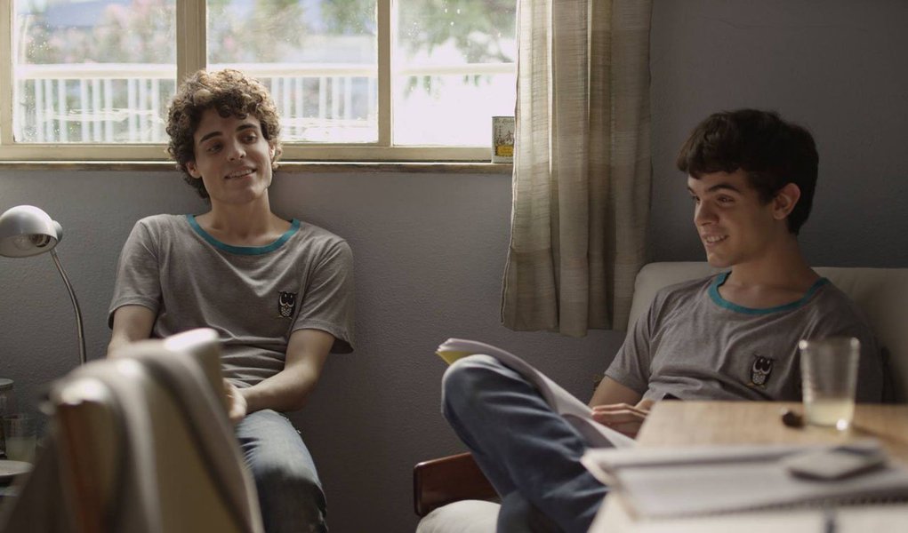 Filme do diretor Daniel Ribeiro foi escolhido entre 18 longas nacionais para ser o representante do Brasil na busca por uma vaga entre os indicados ao Oscar de melhor filme estrangeiro em 2015