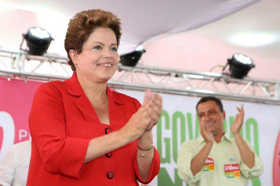 Em suma, votarei em Dilma. Não apenas para evitar que a direita volte ao poder e não saia nunca mais. Não apenas porque eu sei que o que está ruim pode sempre piorar muito. Não apenas para escolher o "menos pior"