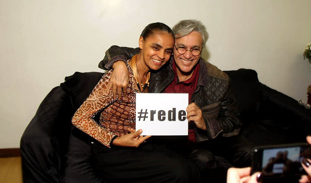 Cabo eleitoral da candidata do PSB à Presidência, Marina Silva, cantor Caetano Veloso já pediu votos para Marcelo Freixo, em 2012, para Fernando Gabeira, nas eleições de 2010 e 2008, e até para a própria ex-senadora em 2010; ninguém se elegeu