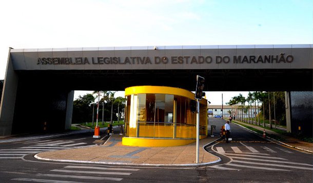 Maior legenda do Maranhão, o PMDB viu suas estatísticas diminuírem no estado; enquanto na eleição de 2010 o partido elegeu a atual governadora, dois senadores, cinco deputados federais e seis deputados estaduais e, viu seus números diminuírem nas eleições deste ano; nesta eleição, o partido elegeu quatro deputados estaduais e três federais, além de ter perdido a disputa para governador