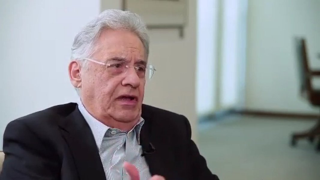 "A notícia de que eleitores tucanos do Sul e do Sudeste estão insultando os eleitores petistas do Norte e Nordeste se espalhou como fogo pela imprensa destas duas regiões", escreve Eduardo Guimarães, do Blog da Cidadania; ele ressalta que mensagens ofendendo eleitores de Dilma no Nordeste vieram à tona depois da entrevista de FHC na qual acusou os eleitores da presidente de serem "mal-informados" e residentes "nos grotões"