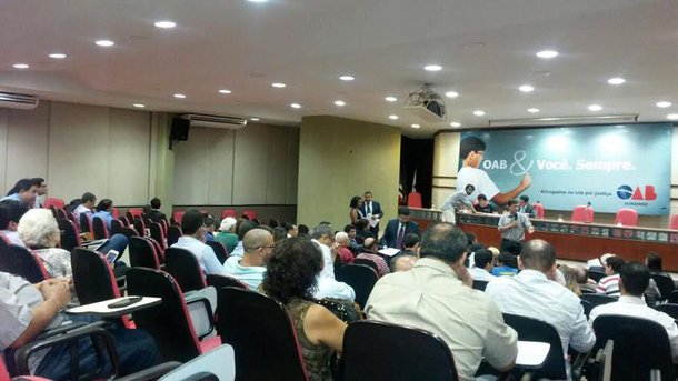 Entidades e sociedade civil maranhenses se reuniram em prol de uma mobilização para fazer chegar ao Congresso Nacional um Projeto de Lei, de iniciativa popular, com o objetivo de regulamentar a Reforma Política no país; mais de 170 lideranças estiveram presentes, entre eles Dom Belisário, Arcebispo de São Luís, além de representante da OAB/MA, da Maçonaria, dois deputados estaduais, um deputado federal, representantes de movimentos estudantis, de juventude, de mulheres, da CUT, CTB, UNE, Sindicato dos Químicos e outras entidades