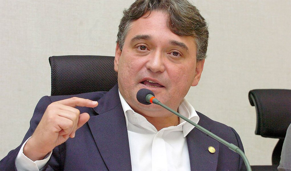 Parlamentar já avisou aos seus companheiros de bancada que não aceitará qualquer outro cargo na Mesa Diretora; pelos entendimentos do chamado blocão, que propõe uma direção independente para o Legislativo, Chico Leite seria o vice, ainda que, por ter a maior bancada, o PT tivesse argumentos para cobrar a presidência