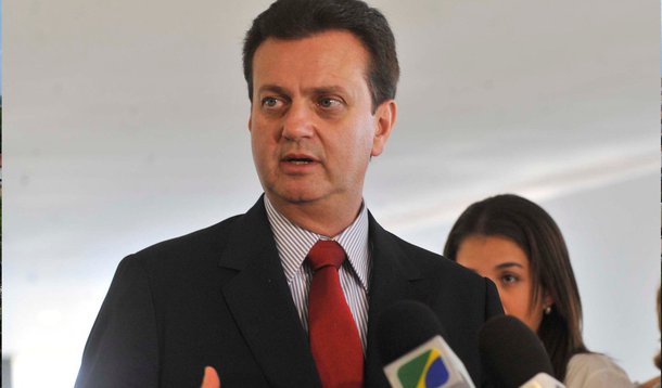 Presidente nacional do PSD, Gilberto Kassab, disse nesta quarta (26), que aprovou as indicações da nova equipe econômica da presidente Dilma Rousseff; "Eu gostei", disse ele ao ser questionado sobre a ida de Joaquim Levy para o Ministério da Fazenda e da senadora Kátia Abreu para a Agricultura; em relação à participação do PSD no governo, Kassab, que é cotado para o Ministério das Cidades, afirmou que Dilma saberá escolher as missões que dará a cada pessoa que ajudou na reeleição