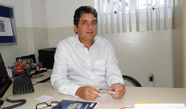 Governador eleito do Maranhão, Flávio Dino (PC do B) anunciou o presidente da Empresa Maranhense de Transportes Urbanos, que será criada durante o seu mandato à frente do Poder Executivo; o quem presidirá a empresa será o Professor da UEMA, José Artur Cabral Marques; formado em Engenharia Elétrica, com pós-graduação em Gestão de Transporte