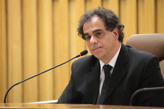 Ministro Luiz Philippe Vieira de Mello Filho, do Tribunal Superior do Trabalho (TST), reagiu à declaração do ministro Gilmar Mendes; integrante do STF disse temer que a corte suprema se tornasse 'bolivariana' com a indicação, pelo governo do PT, de 10 de seus 11 membros; "Isso é um argumento de retórica, de alguém que está incomodado com alguma coisa", disse Mello Filho