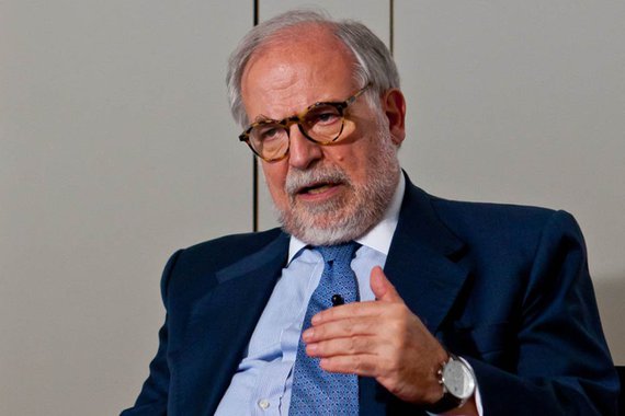 Em entrevista ao Opera Mundi, o assessor especial Marco Aurélio Garcia defende, com unhas e dentes, a política de integração sul-americana; "Precisávamos fazer uma escolha: o Brasil queria ser, isoladamente, um polo na nova ordem global em construção, ou buscaria ocupar um lugar de destaque nela, junto aos nossos vizinhos? Para nós, América do Sul é um grande ativo. A região dispõe de território vasto com uma biodiversidade opulenta e desconhecida. Ela tem uma enorme riqueza energética, em um mundo carente de energia. Temos grandes reservas de petróleo e gás e um potencial hidroelétrico considerável", afirma; leia a íntegra