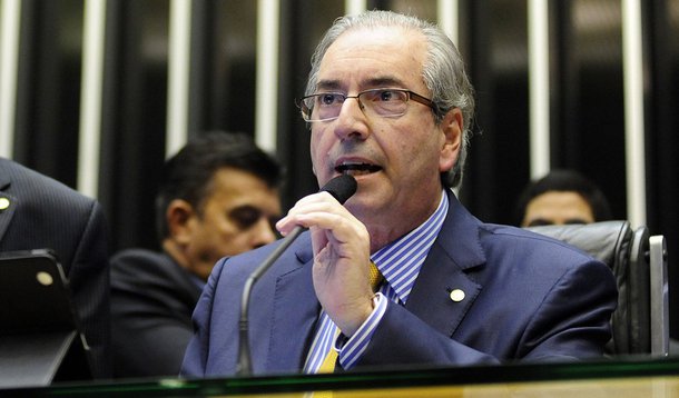 Presidente da Câmara disse que pretende agregar ao pacote anticorrupção apresentado pela presidente Dilma propostas de parlamentares que tratam do mesmo tema e estão em tramitação na Casa; "Há vários projetos de lei aqui que também serão recuperados. Votaremos propostas que o governo está mandando e também propostas de iniciativa da Casa", disse Eduardo Cunha, logo após encontro com o ministro da Fazenda, Joaquim Levy