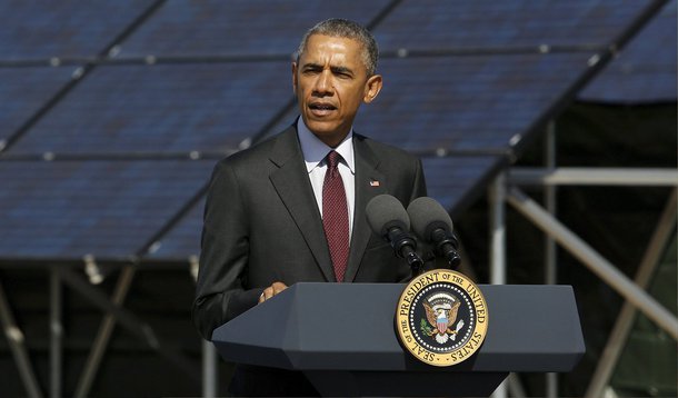 Um grupo de hackers russos invadiu parte dos e-mails do presidente americano, em outubro do ano passado; reportagem do jornal "New York Times" informou que o e-mail invadido faz parte das correspondências não confidenciais do presidente, porém sinalizam que a brecha de segurança no sistema da Casa Branca foi muito mais ampla do que as autoridades americanas admitiram; "É o ângulo russo da história que é particularmente preocupante", afirmou uma autoridade americana ao jornal