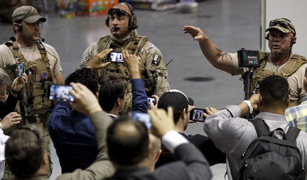 Grupo extremista reivindicou nesta terça-feira 5 o primeiro ataque nos Estados Unidos, no domingo (3), contra uma organização islamofóbica do Texas e ameaçou promover outros atentados; "Dois soldados do califado realizaram um ataque contra uma exposição de caricaturas contra o profeta em Garland, Texas, América", afirmou o movimento jihadista que proclamou um califado no Iraque e na Síria