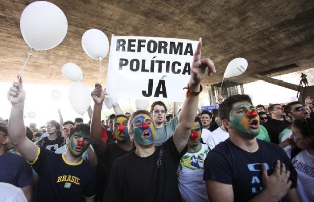 Os tucanos de alta plumagem não defendem a reforma porque se a lei for mudada, os grupos econômicos perderão vez no Congresso