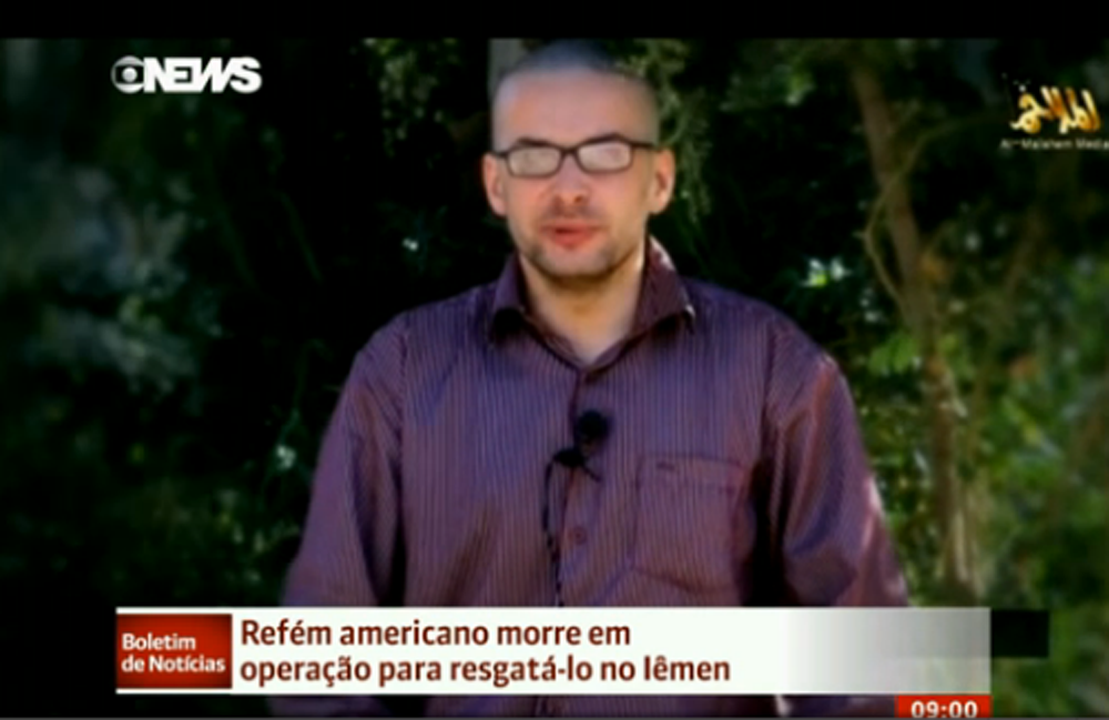 O presidente dos Estados Unidos, Barack Obama, condenou neste sábado o "bárbaro assassinato" pela Al Qaeda do refém norte-americano Luke Somers durante uma tentativa de resgate das forças norte-americanas; "Em nome do povo americano, eu ofereço minhas profundas condolências à família e entes queridos de Luke", disse Obama em um comunicado