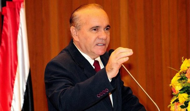 Deputado estadual Edivaldo Holanda (PTC) usou a tribuna da Assembleia Legislativa para falar sobre a licitação do transporte público de São Luís, que deve ocorrer no mês de maio; segundo o parlamentar, as vans que trabalham irregularmente serão regularizadas e prestarão um serviço auxiliar às empresas de ônibus de São Luís; além disso, confirmou que promessas de campanha como GPS e Bilhete Único irão chegar com a licitação