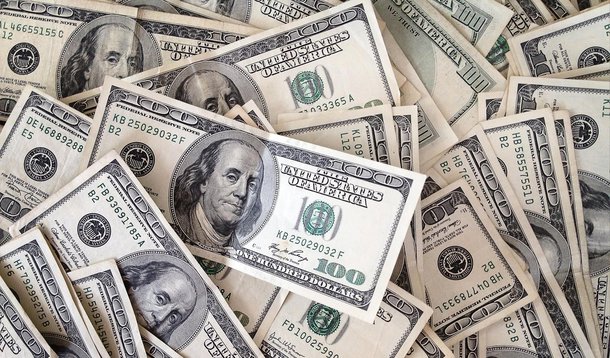 Em meio a tensões sobre a Grécia, o dólar subiu pela quarta sessão seguida e voltou a fechar no maior valor em mais de dez anos; o dólar comercial encerrou esta sexta-feira (20) vendido a R$ 2,879, com alta de 0,46%; a moeda norte-americana fechou no valor mais alto desde 25 de outubro de 2004 (R$ 2,884)