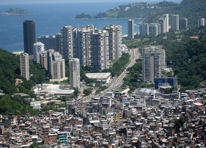 A elite dominante até reconhece as desigualdades, mas repudia, refuta e se nega a praticar qualquer tipo de ato político em favor do combate a elas