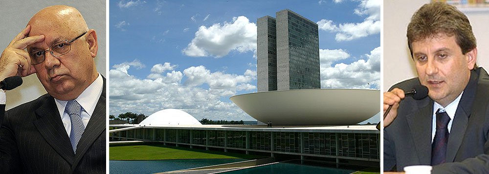 Já chegou ao ministro Teori Zavascki, do Supremo Tribunal Federal, a relação dos políticos delatados pelo doleiro Alberto Youssef; são 60 nomes, que serão investigados no STF, porque têm direito ao foro privilegiado