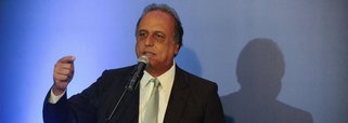 "É um erro que ninguém admite"; com essa declaração, o governador do Rio de Janeiro, Luiz Fernando Pezão, admitiu que a Polícia Militar cometeu um grave equívoco na ação que terminou com a morte do menino Eduardo de Jesus, de 10 anos, no Complexo do Alemão, na Zona Norte do Rio; a criança foi atingida por um tiro de fuzil na cabeça no dia 2 de abril, durante uma operação policial; "Eu falei com o pai do garoto (Eduardo) e vou colocar todo o estado à disposição para dar conforto à família", acrescentou o gestor, após participar de evento nesta tarde na Câmara de Comércio Americana do Rio (AmCham), em Copacabana